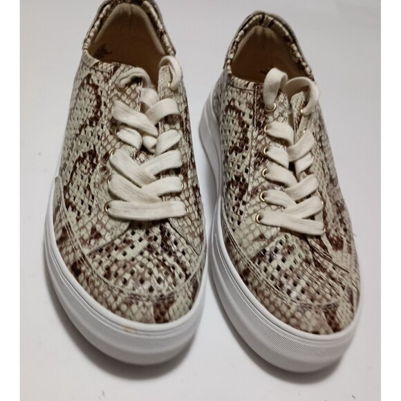 VINCE CAMUTO, Karshey Brown & Tan Snake Print Sneakers, Woman Size 7.5 - Picture 2 of 9